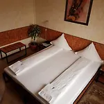 Hotel Central 2*