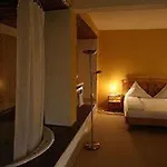 Hotel Central Hotel 2*