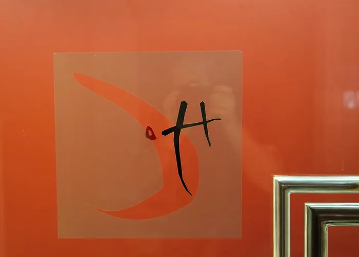 Hotel Central מלון