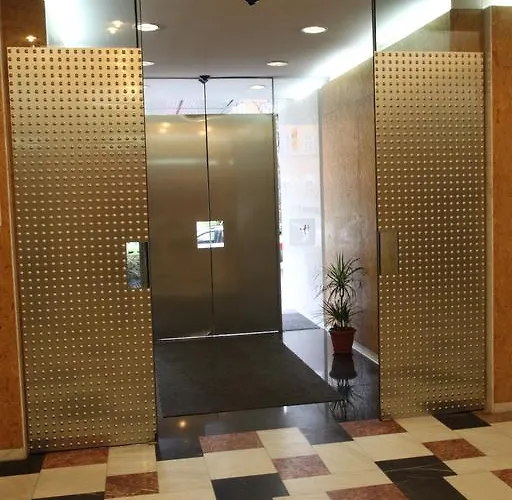 Hotel Central מלון 2*