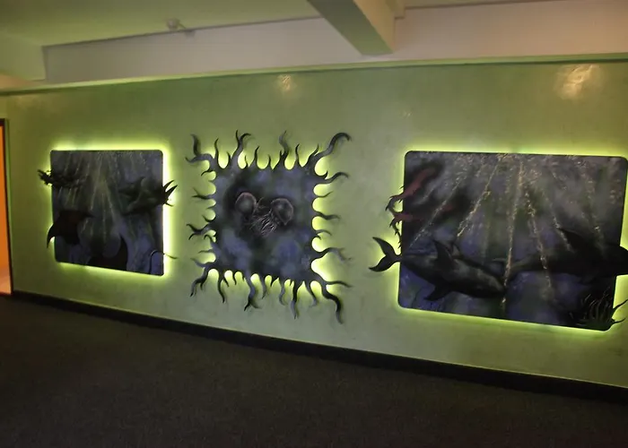 Hotel Central מלון