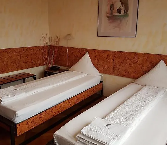 Hotel Central מלון 2*