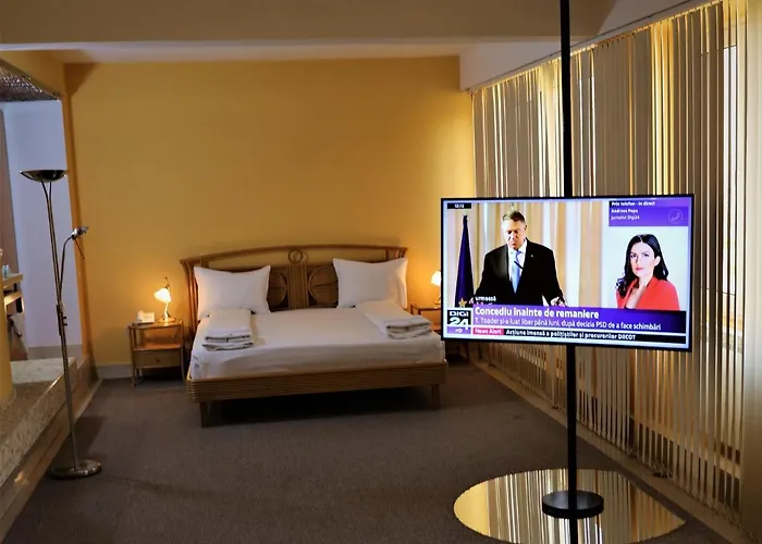 Hotel Central מלון