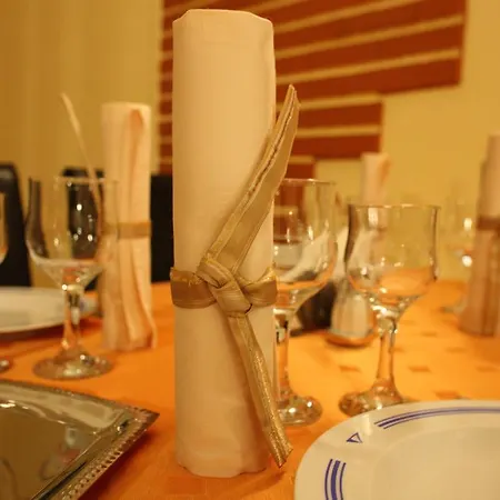 Hotel Central 2*