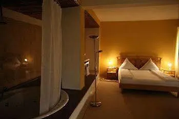 Hotel Central Hotel 2*